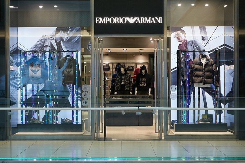 Bursa Korupark AVM Emporio Armani mağazası açıldı.